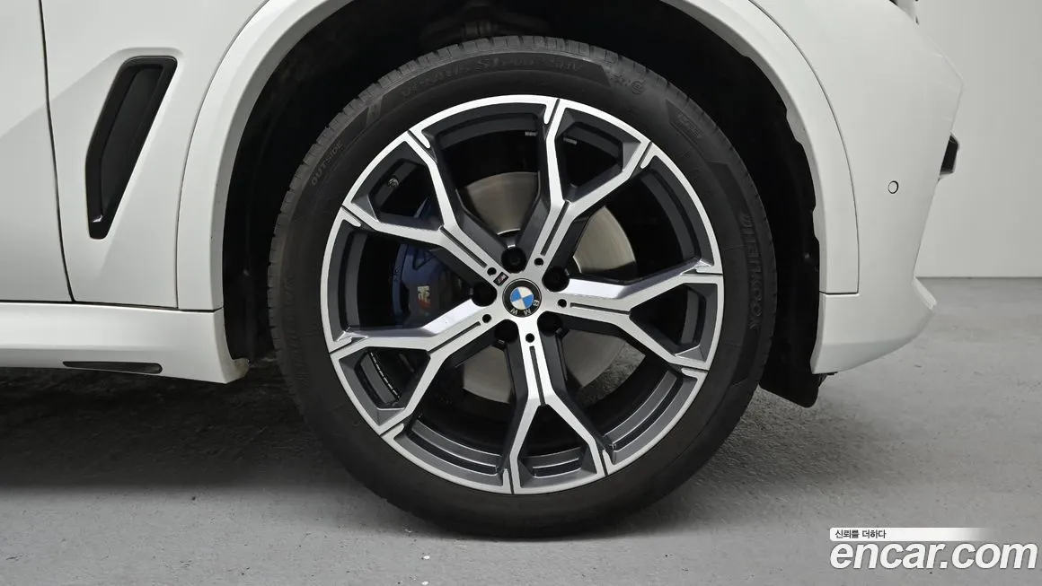 BMW X5 — фото 9