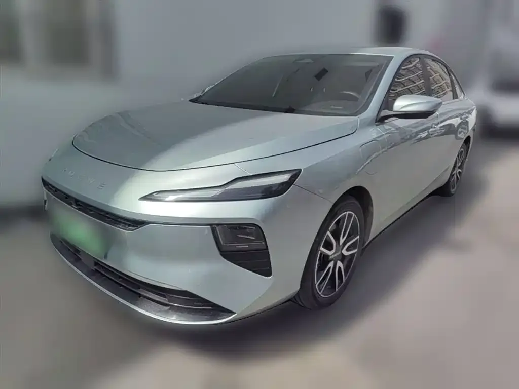 Roewe D6