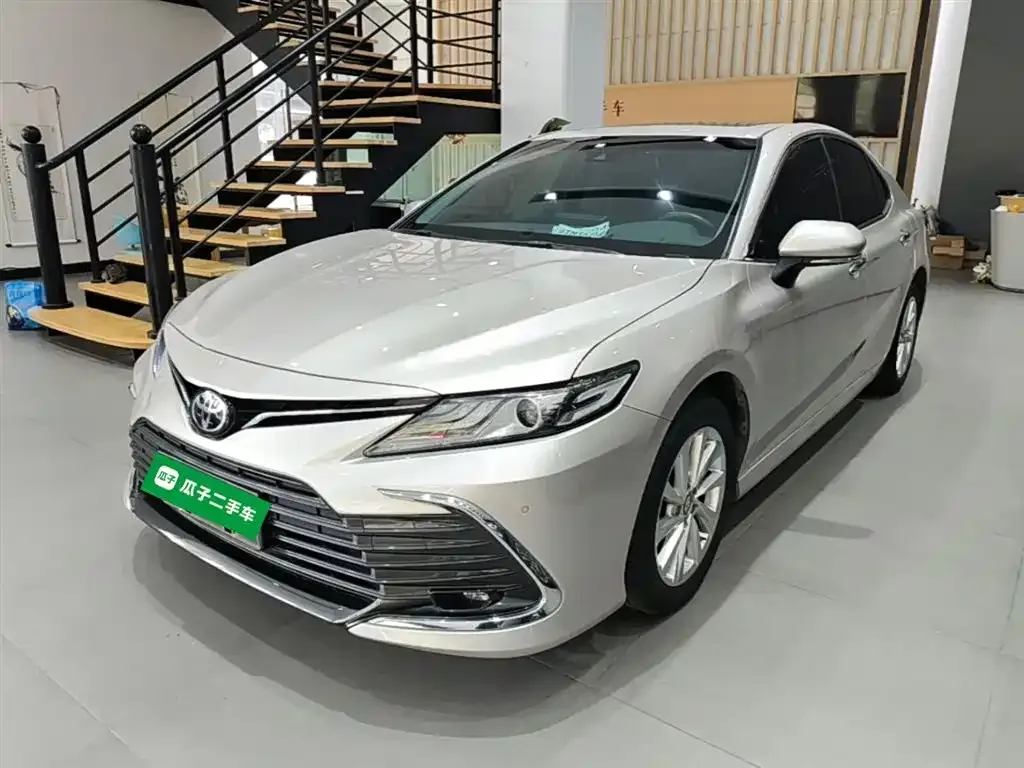 Toyota Camry — фото 6