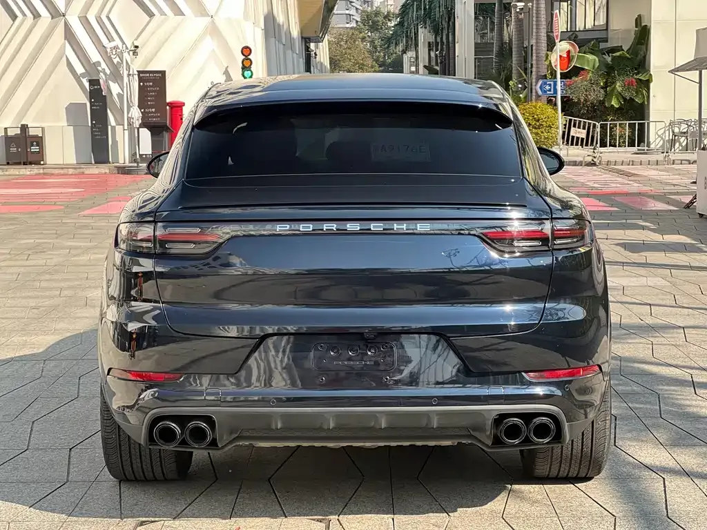 Porsche Cayenne — фото 8