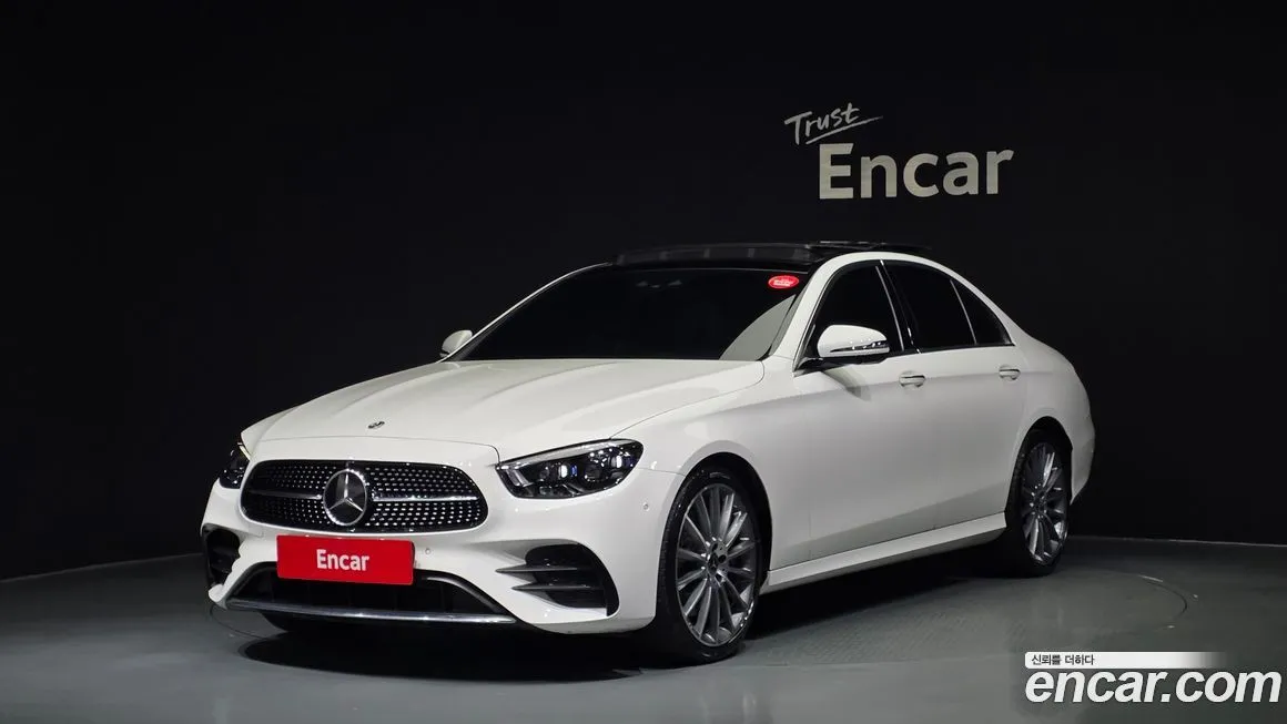 Mercedes-Benz E-Class — фото 1