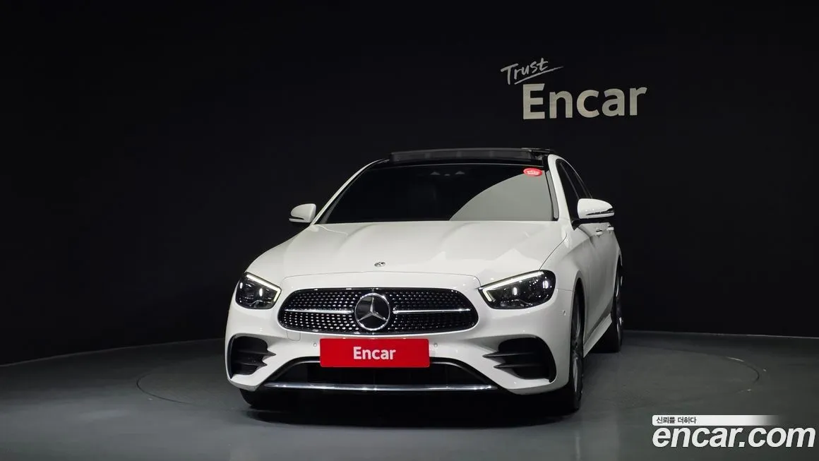 Mercedes-Benz E-Class — фото 2