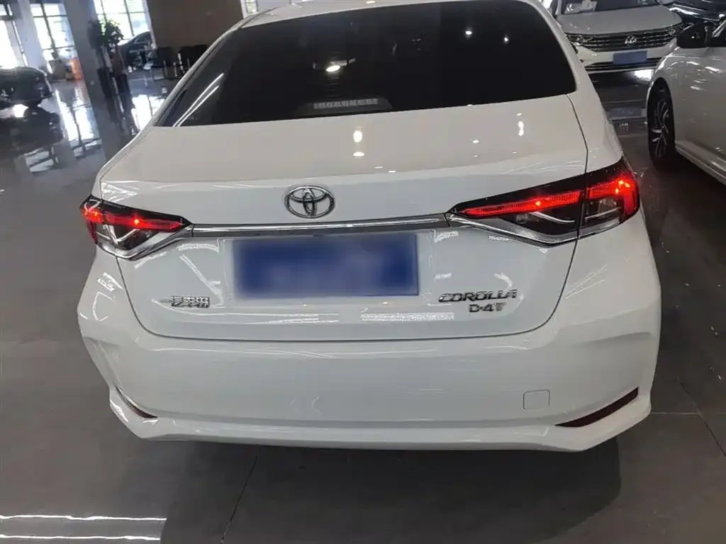 Toyota Corolla — фото 2