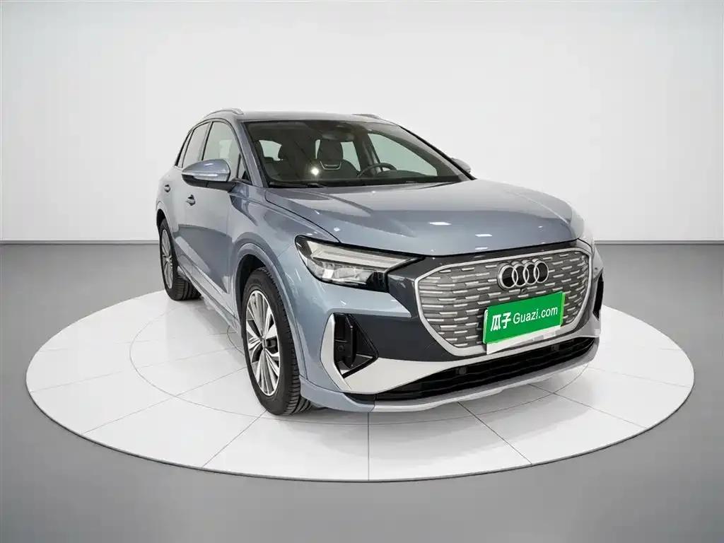 Audi Q4 e-tron — фото 6