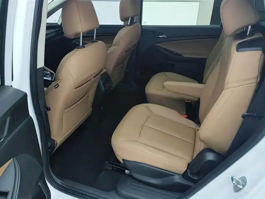 Buick GL6 2023 из CN, фото 5