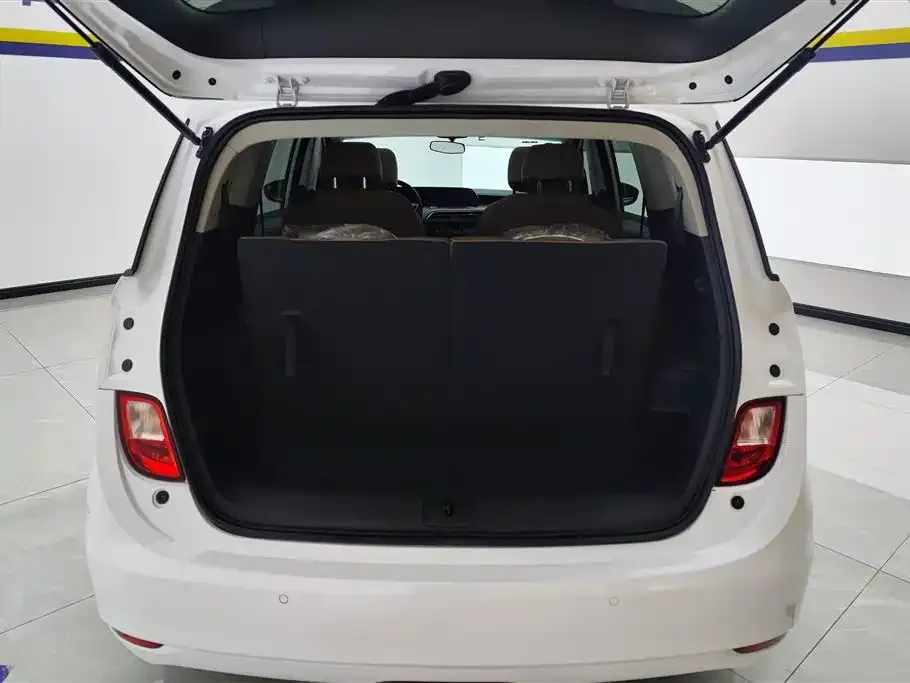 Buick GL6 2023 из CN, фото 9