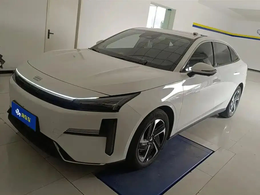 Geely Galaxy L6