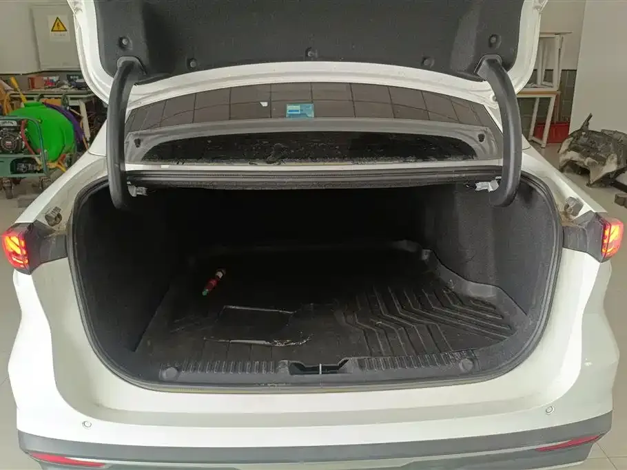 Geely Galaxy L6 2024 из CN, фото 9