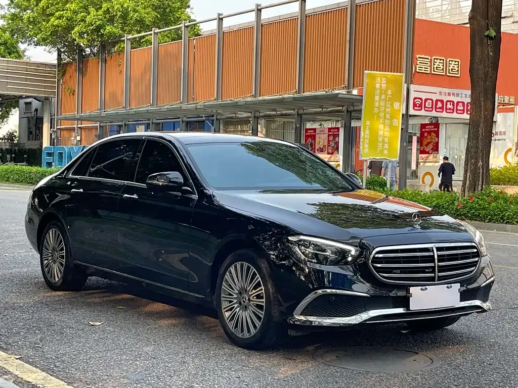Mercedes-Benz E-Class — фото 8