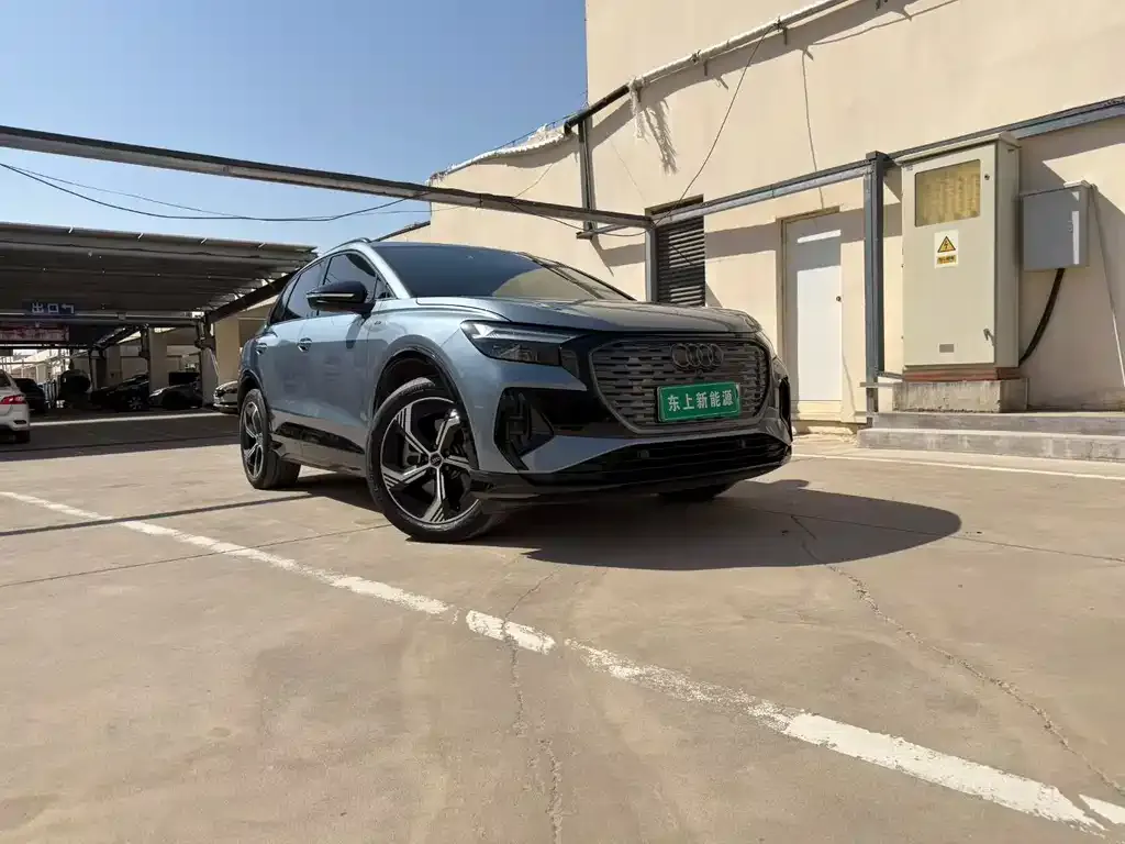 Audi Q4 e-tron — фото 4