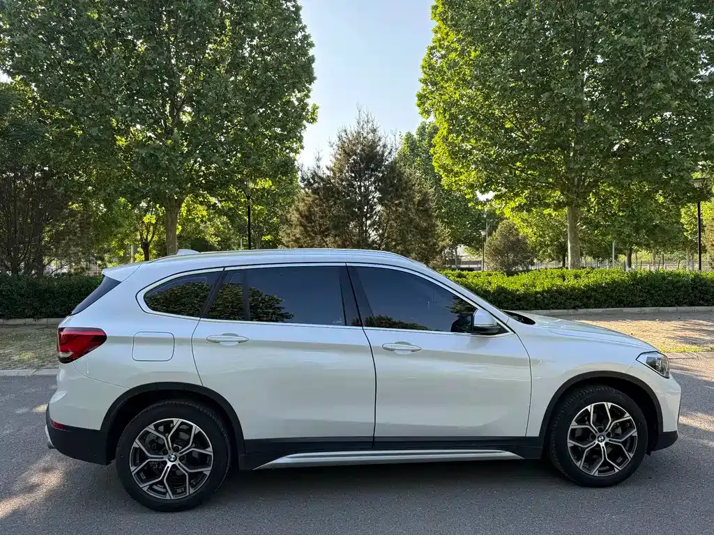 BMW X1 — фото 10