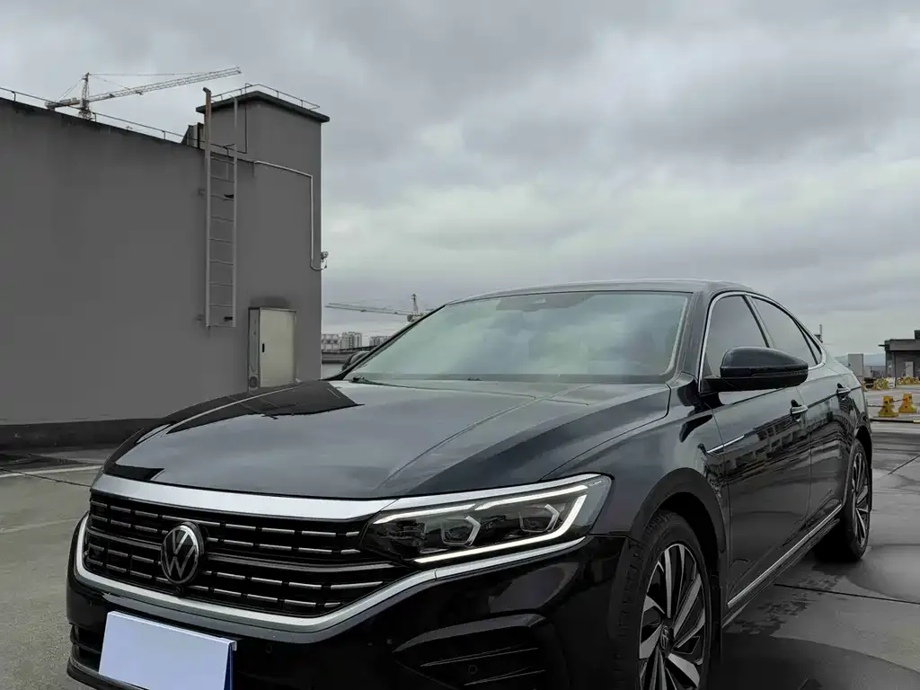 Volkswagen Passat 2023 из CN, фото 3