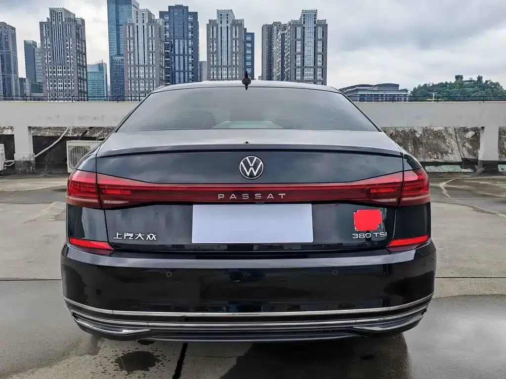 Volkswagen Passat 2023 из CN, фото 5