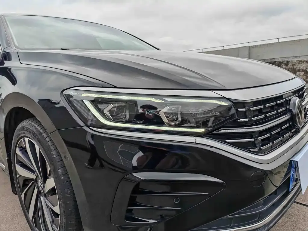 Volkswagen Passat 2023 из CN, фото 6