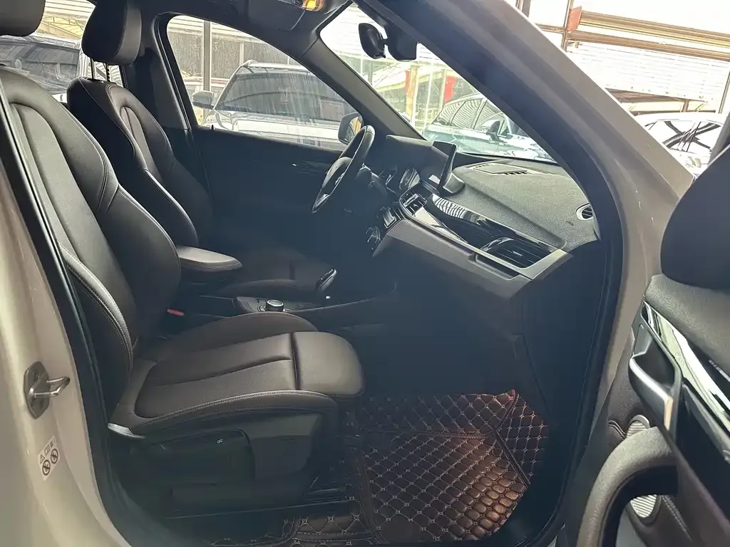 BMW X1 2021 из CN, фото 10