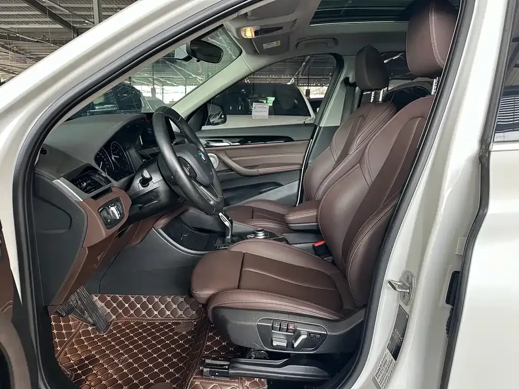 BMW X1 2021 из CN, фото 9
