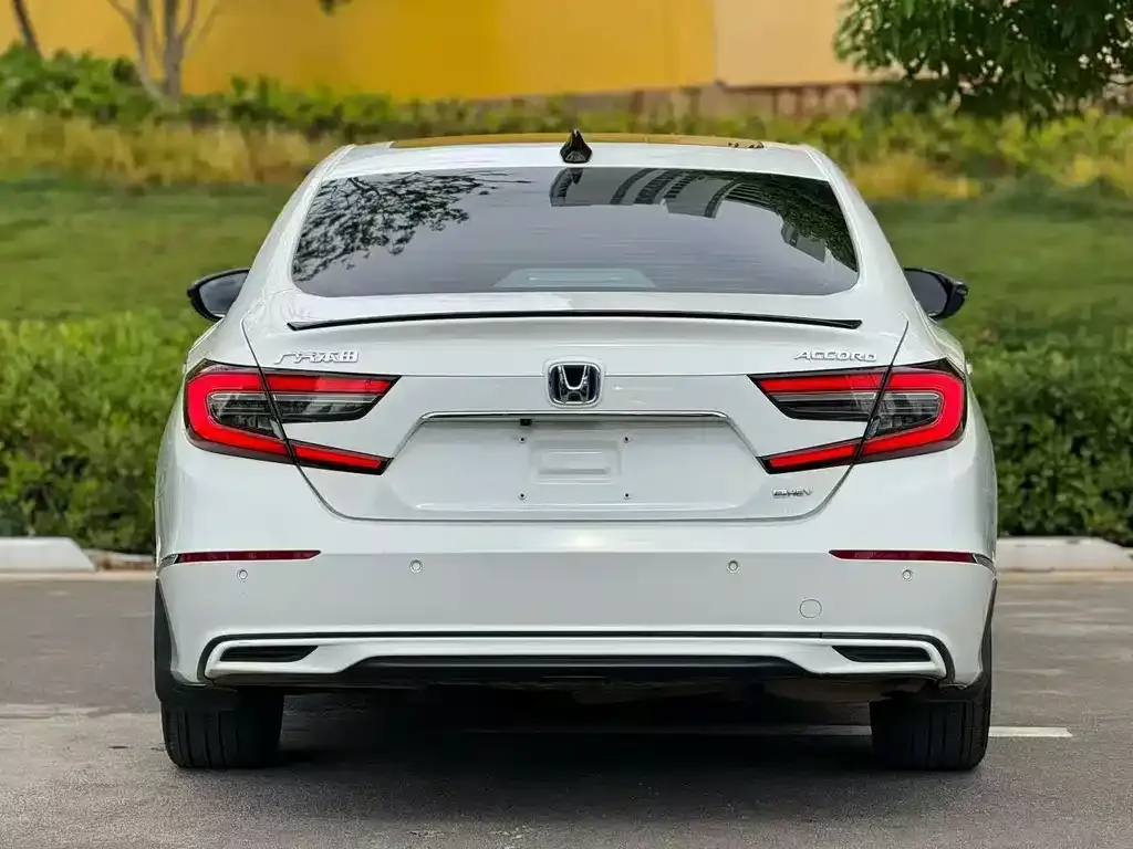 Honda Accord — фото 2