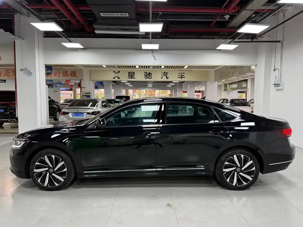 Volkswagen Passat — фото 3
