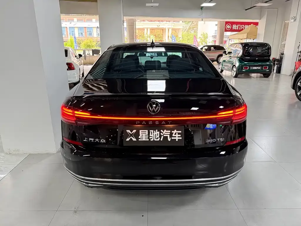 Volkswagen Passat — фото 7