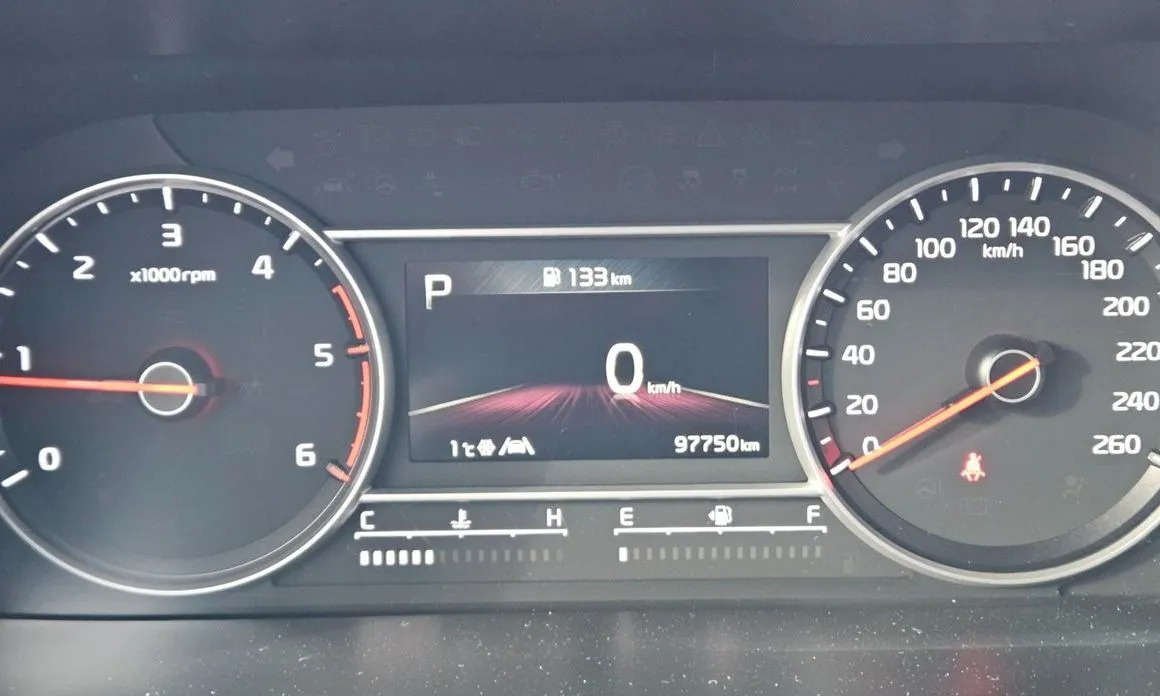 Kia Sorento — фото 10