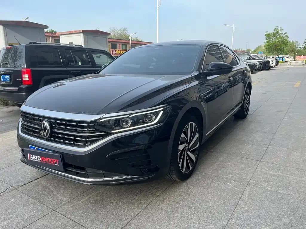 Volkswagen Passat — фото 1