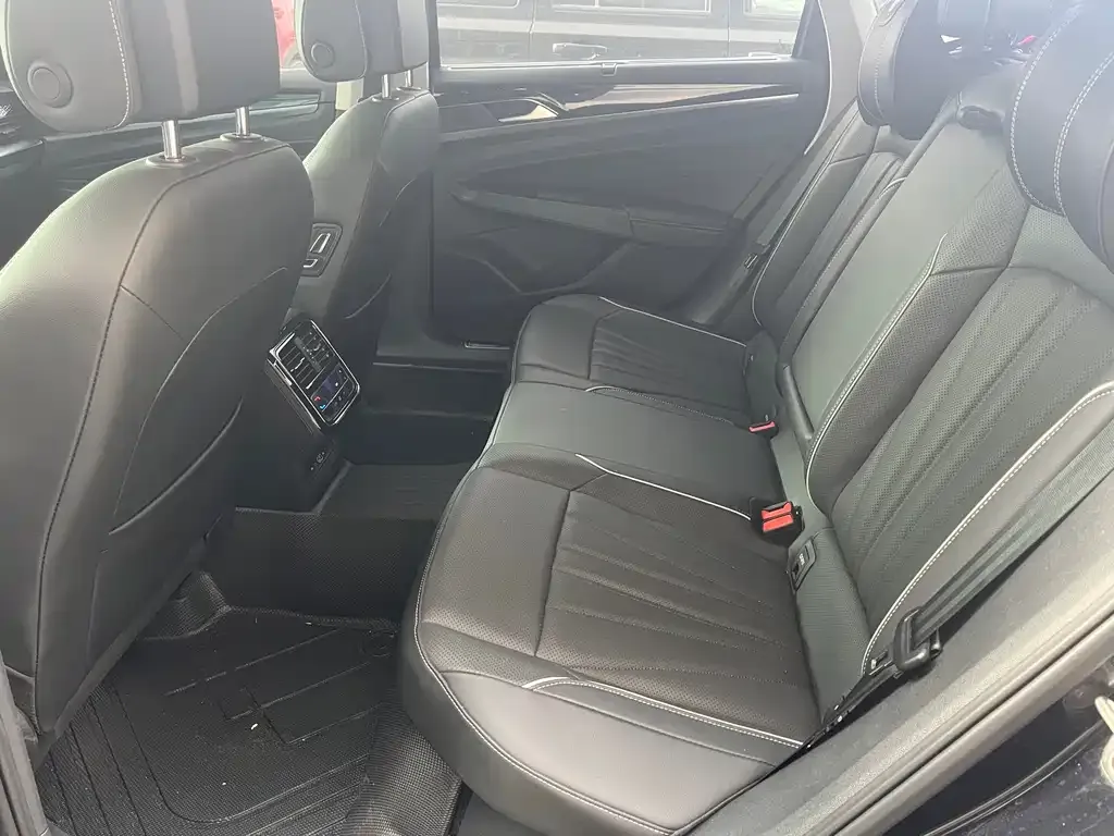 Volkswagen Passat — фото 7