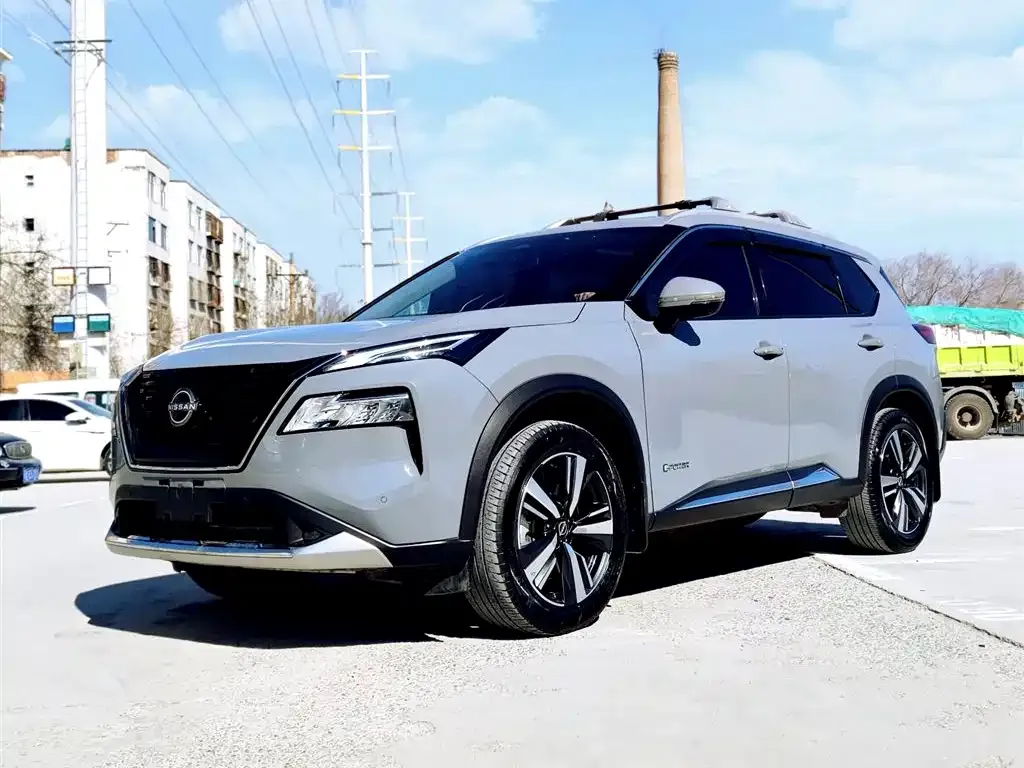 Nissan X-Trail — фото 1