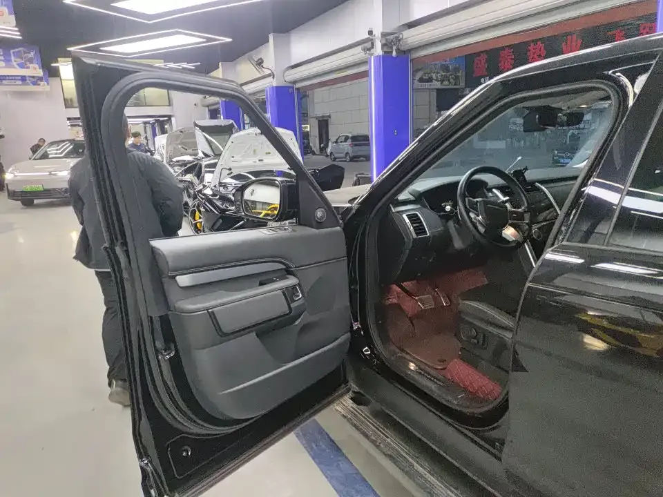 Land Rover Discovery 2022 из CN, фото 6