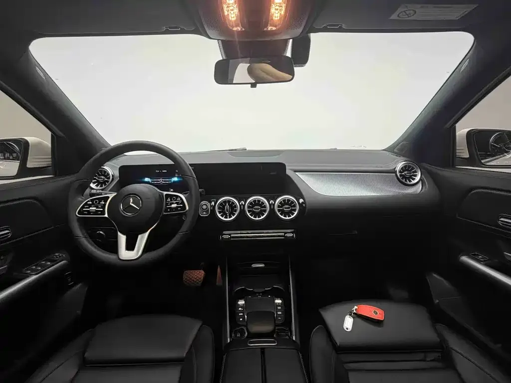 Mercedes-Benz GLA — фото 6