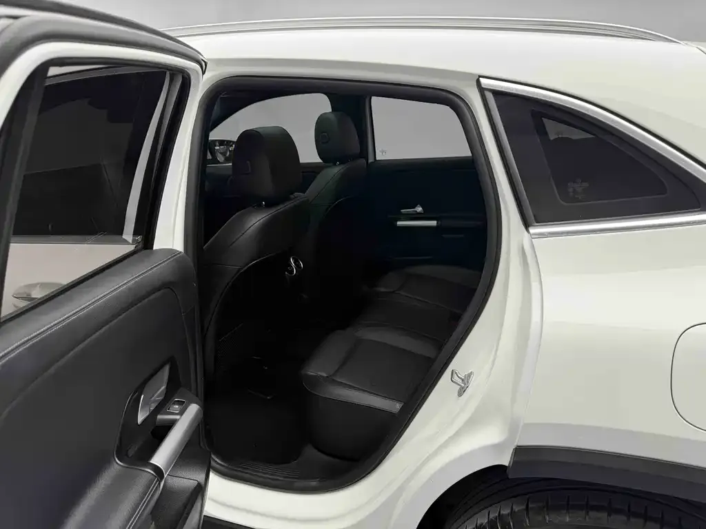 Mercedes-Benz GLA — фото 10