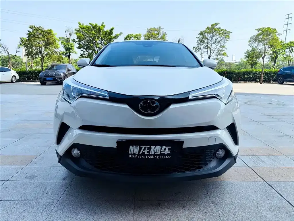 Toyota C-HR — фото 8