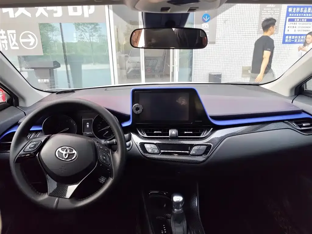Toyota C-HR — фото 3
