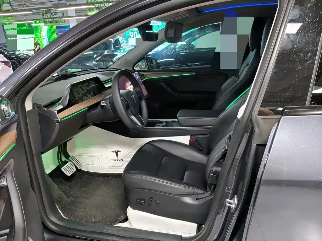 Tesla Model Y — фото 6