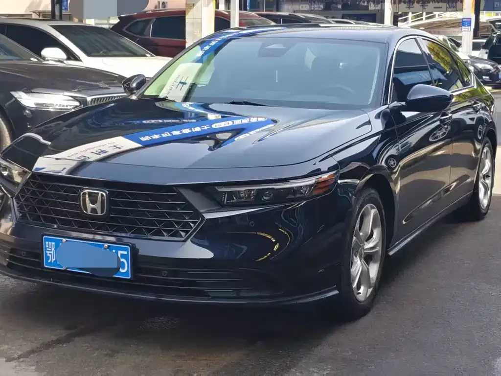 Honda Accord — фото 1