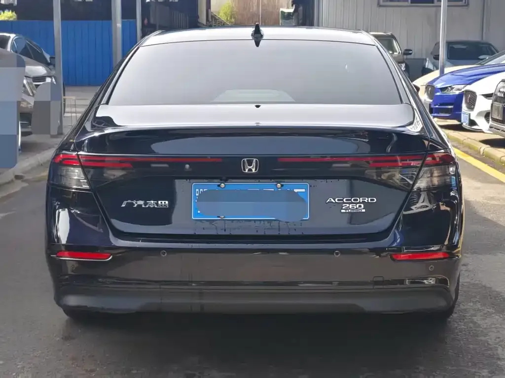 Honda Accord — фото 6