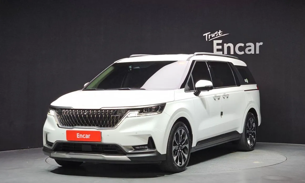Kia Carnival — фото 1