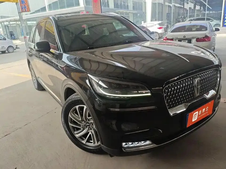 Lincoln Aviator — фото 1