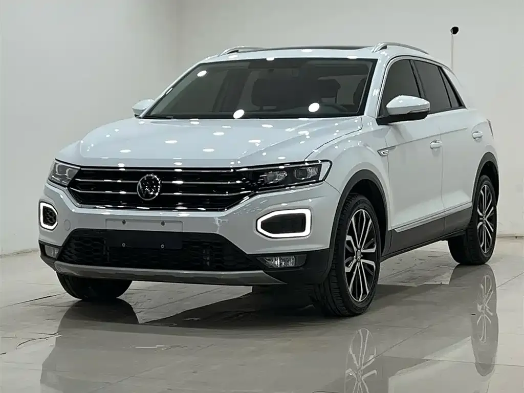 Volkswagen T-Roc — фото 1
