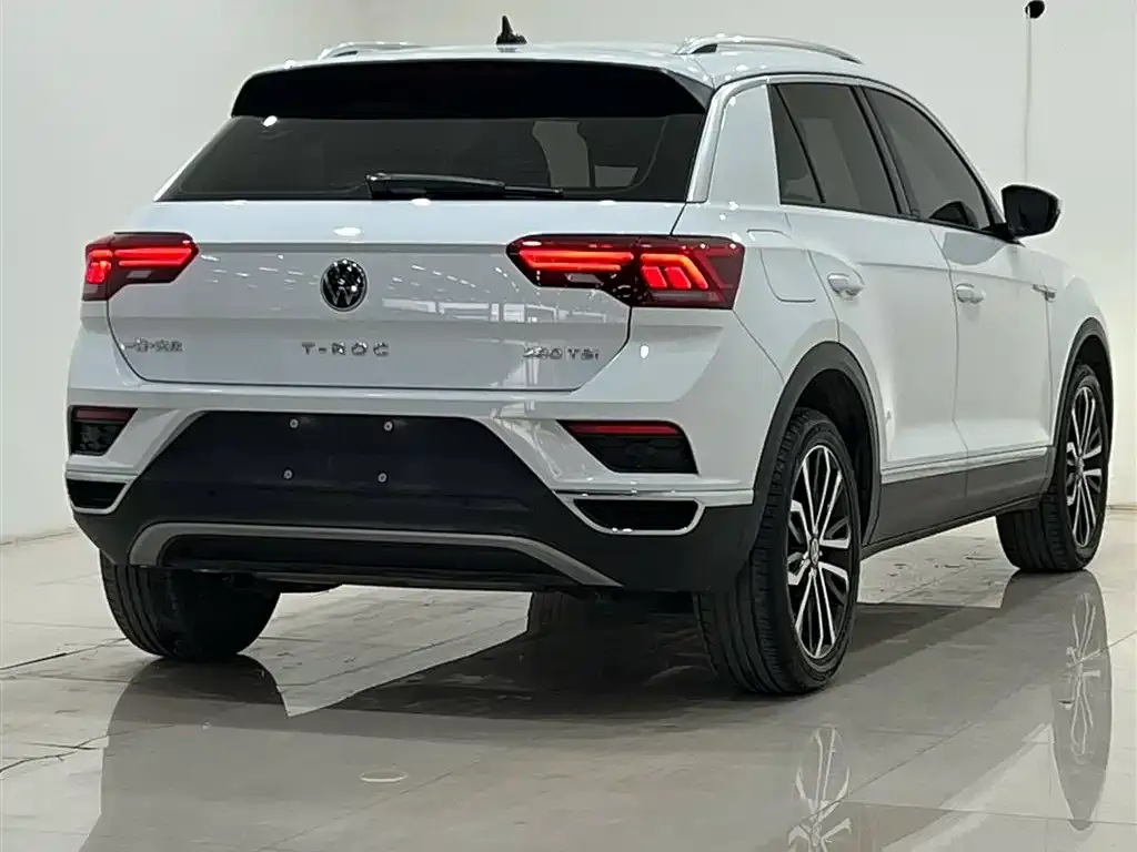 Volkswagen T-Roc — фото 4