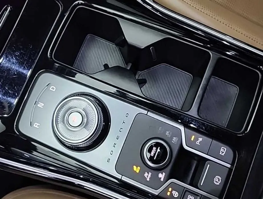Kia Sorento — фото 10