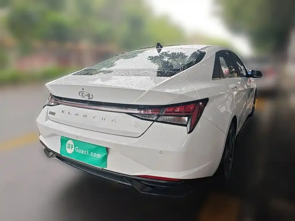 Hyundai Elantra — фото 4