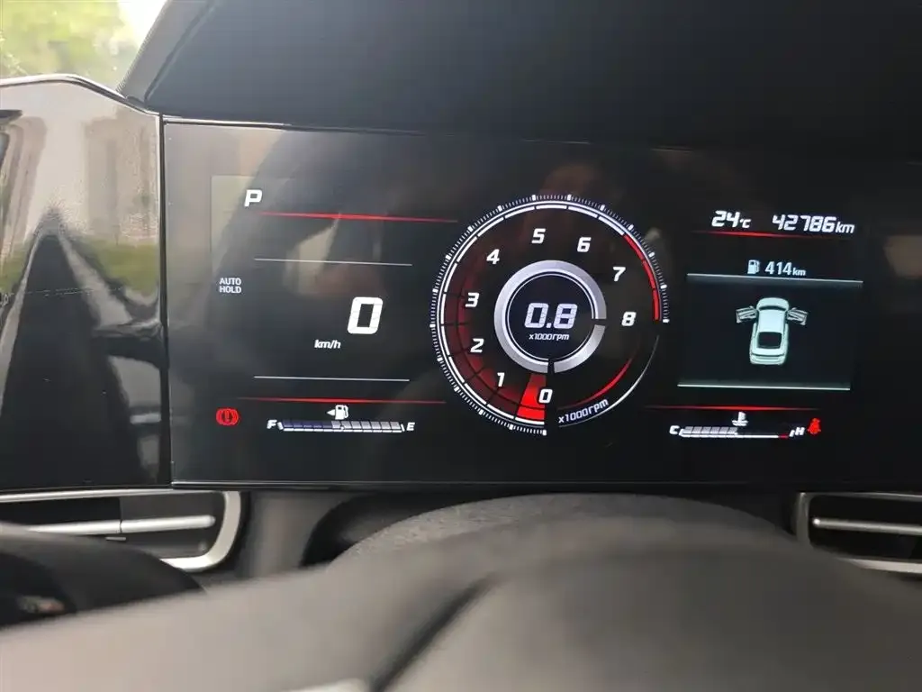 Hyundai Elantra — фото 5