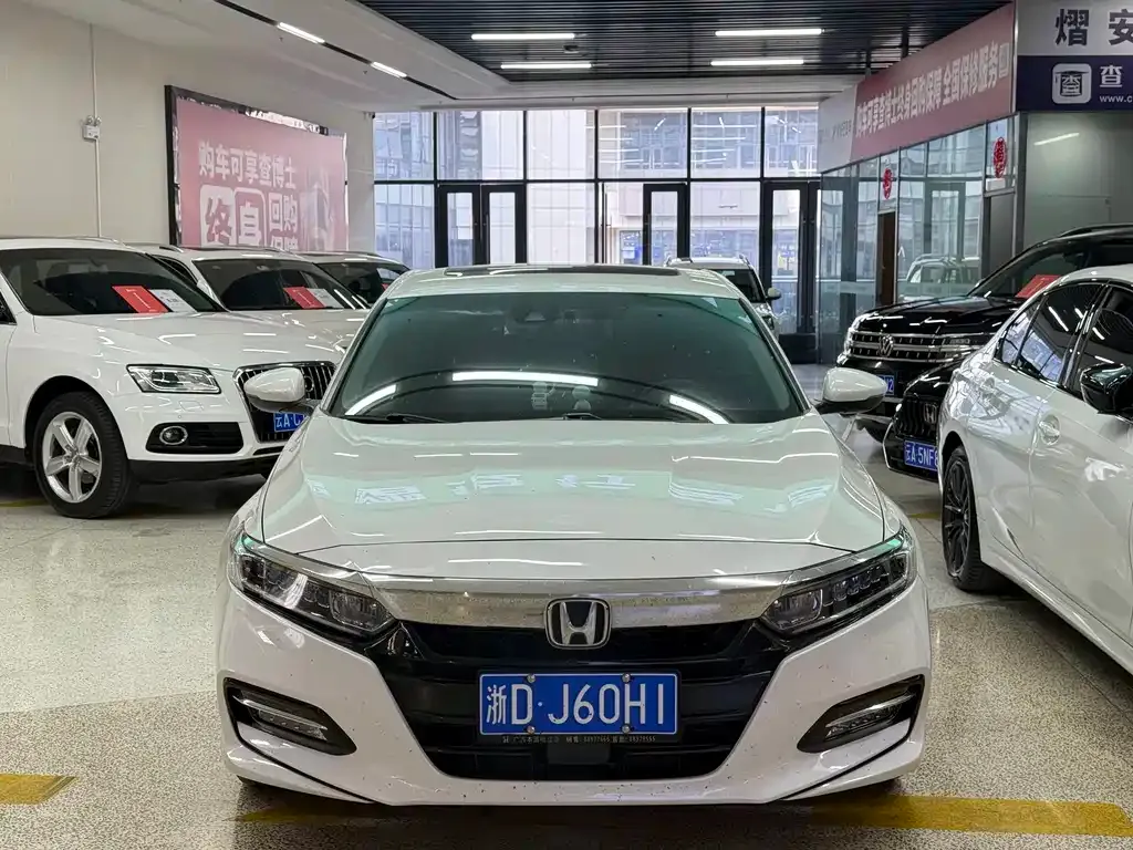 Honda Accord — фото 10