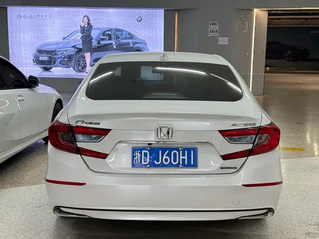 Honda Accord — фото 9