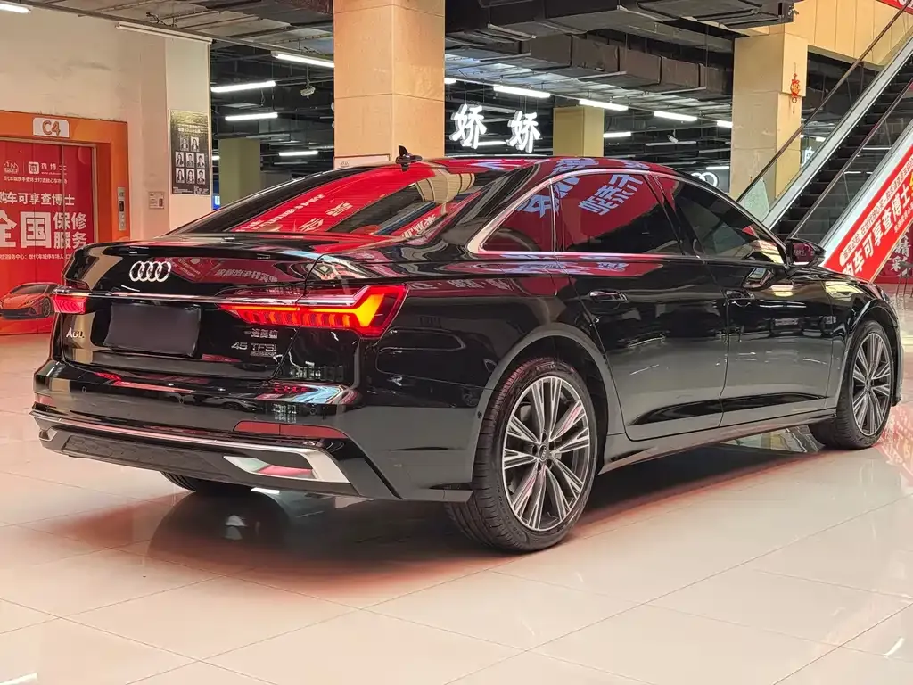 Audi A6L — фото 4
