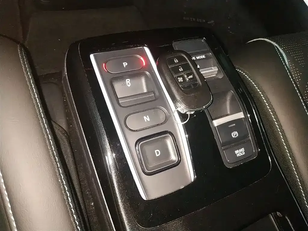 Honda e:NP2 2024 из CN, фото 8