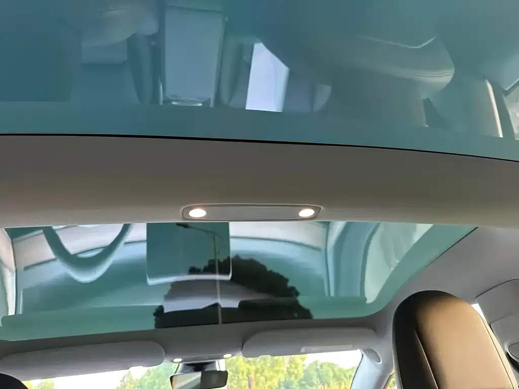 Tesla Model 3 — фото 3