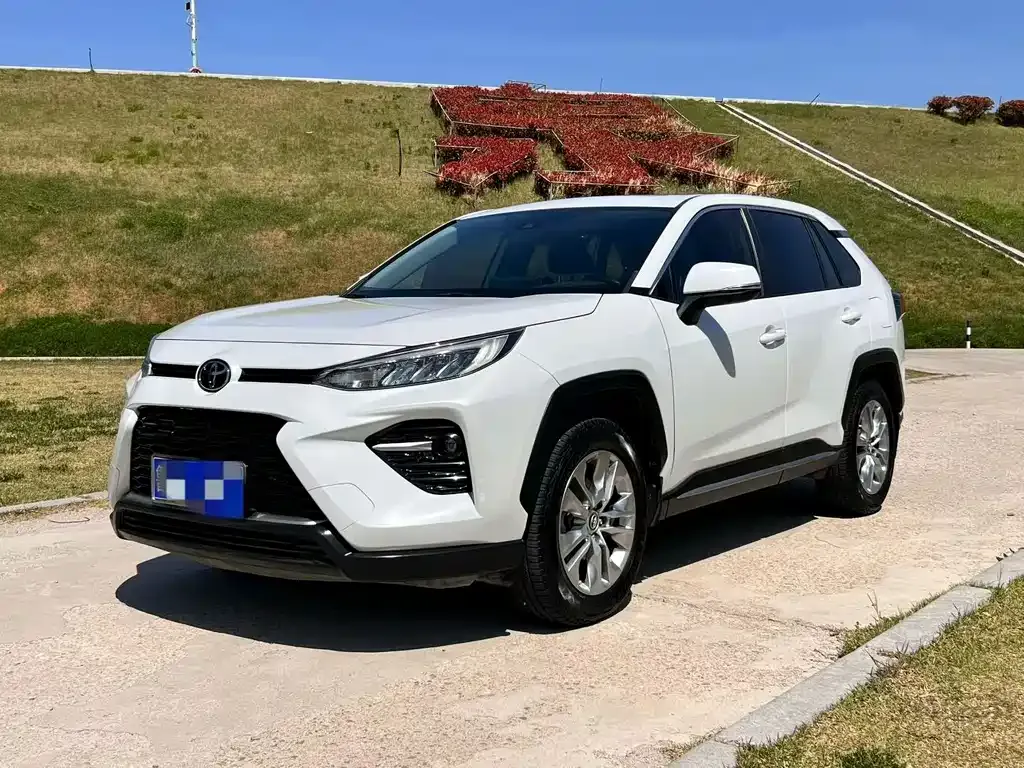 Toyota Wildlander — фото 1