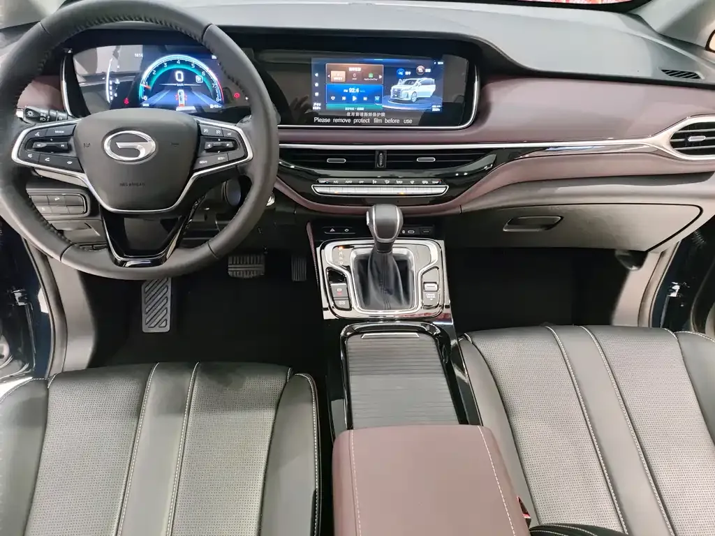 GAC Motor Trumpchi M6 — фото 10