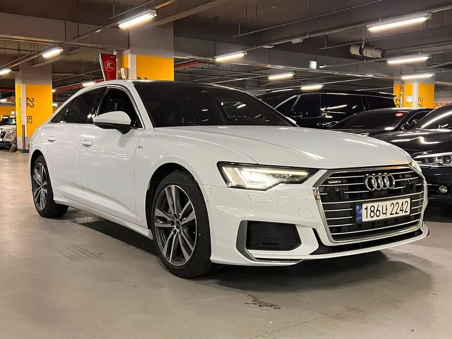 Audi A6 — фото 1
